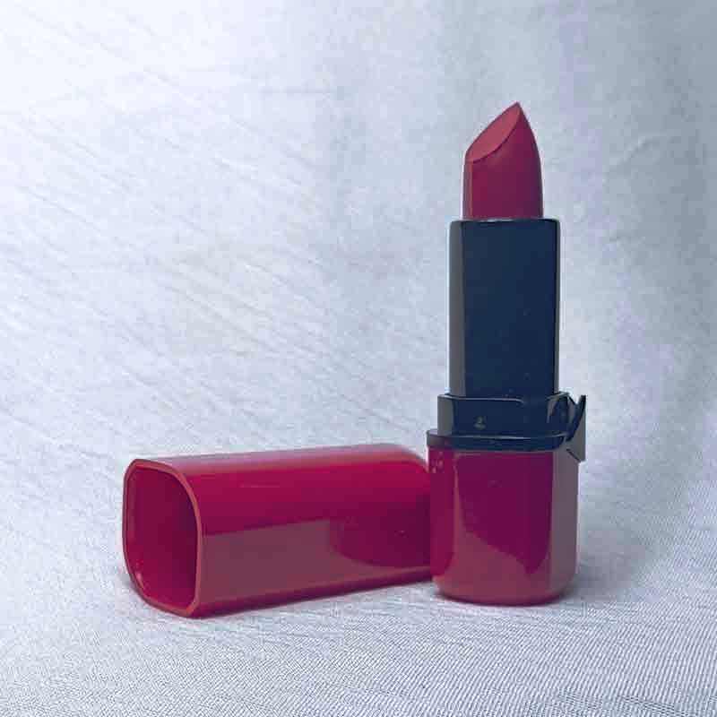 Luxurious Matte Velvet Lipstick - Long-Lasting, Intense Color