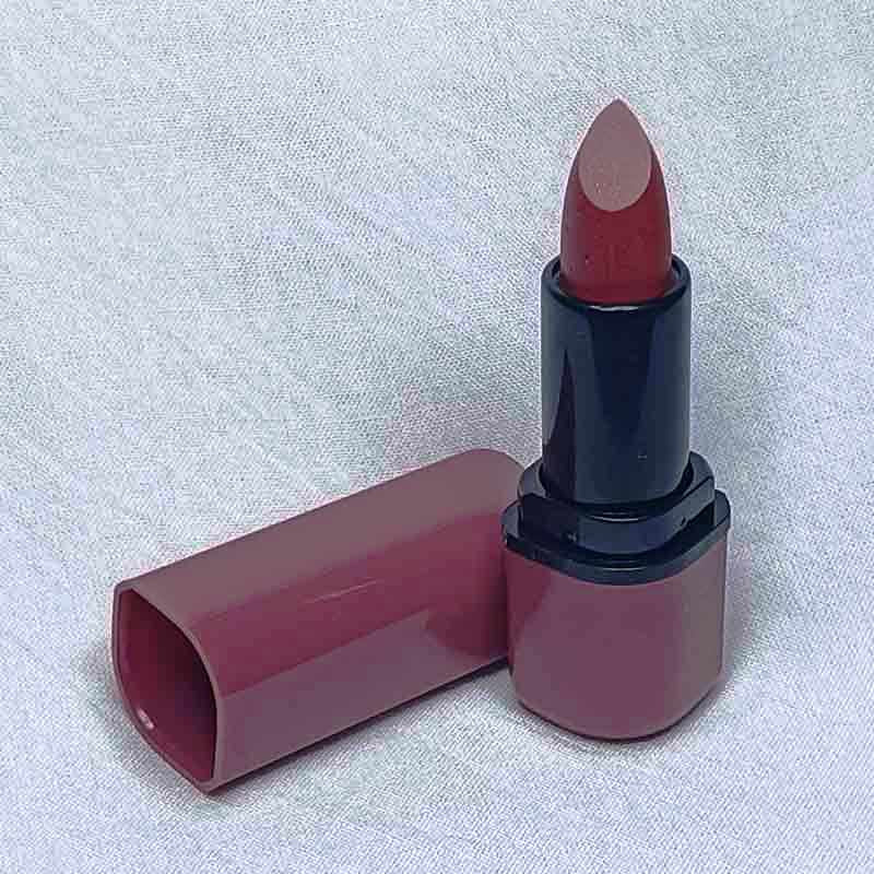 Luxurious Matte Velvet Lipstick - Long-Lasting, Intense Color