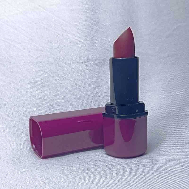 Luxurious Matte Velvet Lipstick - Long-Lasting, Intense Color