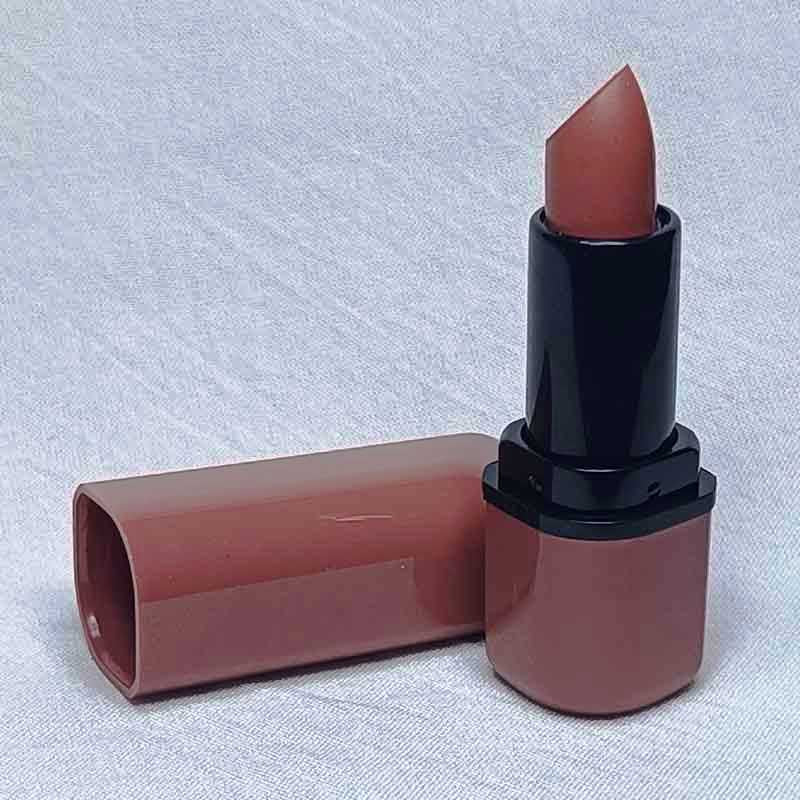 Luxurious Matte Velvet Lipstick - Long-Lasting, Intense Color
